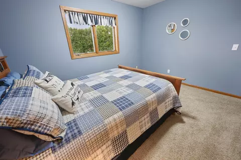 Bedroom - 1909 Prairie Hill Rd, Saint Cloud, MN 56301 photo 7 of 9