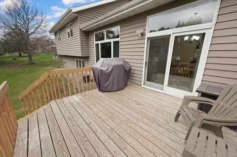 Exterior - 1909 Prairie Hill Rd, Saint Cloud, MN 56301 photo 7 of 9