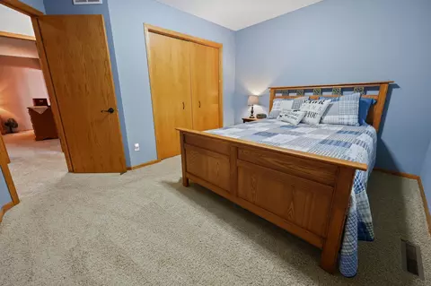 Bedroom - 1909 Prairie Hill Rd, Saint Cloud, MN 56301 photo 8 of 9