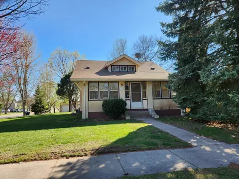 124 4th St E, Monticello, MN 55362