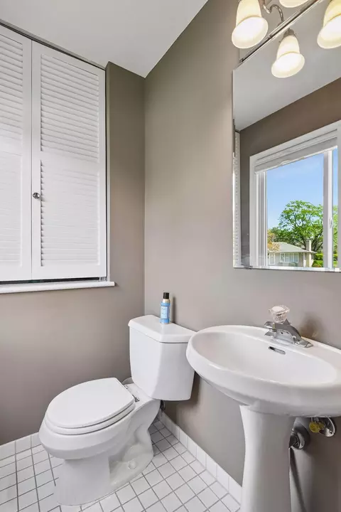 Bath - 8317 Beard Rd, Bloomington, MN 55431 photo 2 of 5