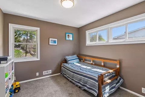 Bedroom - 8317 Beard Rd, Bloomington, MN 55431 photo 2 of 5