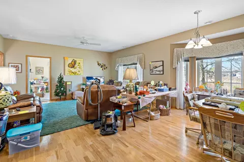Living - 2325 Gresham Ave N, Oakdale, MN 55128 photo 3 of 4