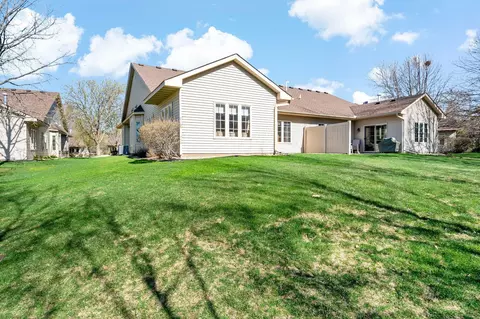 Exterior - 2325 Gresham Ave N, Oakdale, MN 55128 photo 2 of 10