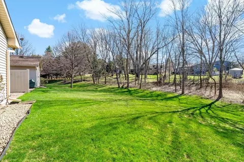 Exterior - 2325 Gresham Ave N, Oakdale, MN 55128 photo 6 of 10