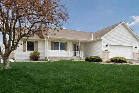 2409 Burl Oak Curv, Hudson, WI 54016