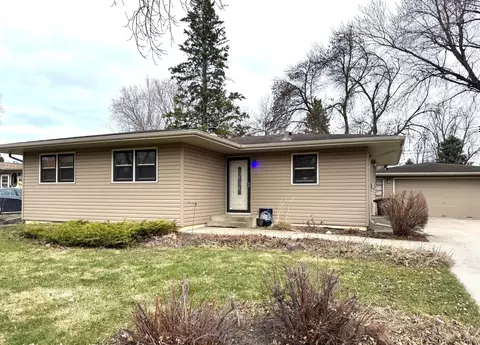 102 25th Ave N, Fargo, ND 58102