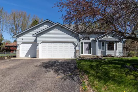 26380 Golden Ave, Wyoming, MN 55092
