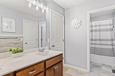 Bath - 12115 68th Cir NE, Otsego, MN 55330 photo 2 of 3