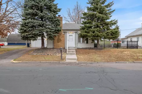 13046 Newell Ave, Lindstrom, MN 55045