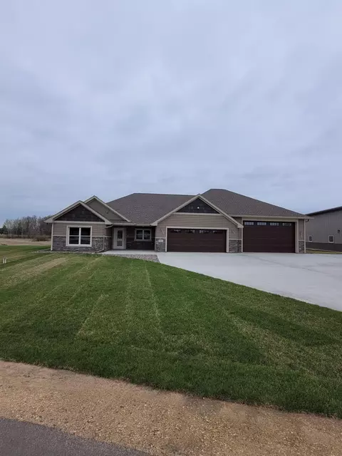 19552 Butternut St NW, Oak Grove, MN 55011