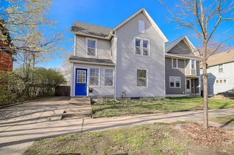 221 22nd Ave NE, Minneapolis, MN 55418