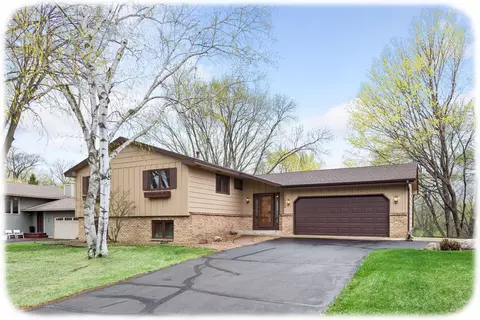 7553 Mariner Dr, Maple Grove, MN 55311