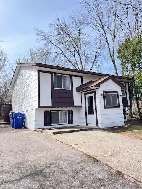 760 Larpenteur Ave E, Saint Paul, MN 55117