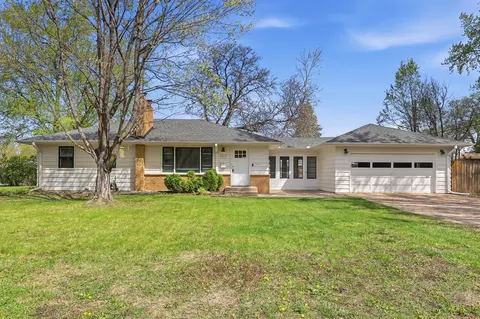 4312 W 109th St, Bloomington, MN 55437