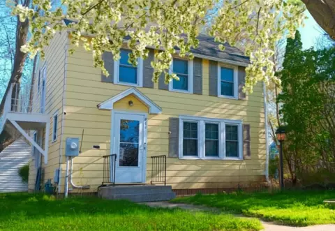 404 2nd Ave SW, Austin, MN 55912