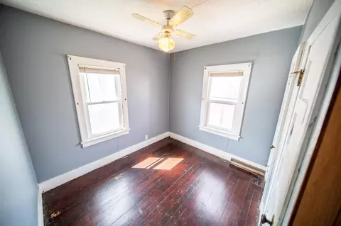 Bedroom - 213 7th St NW, Faribault, MN 55021 photo 4 of 5