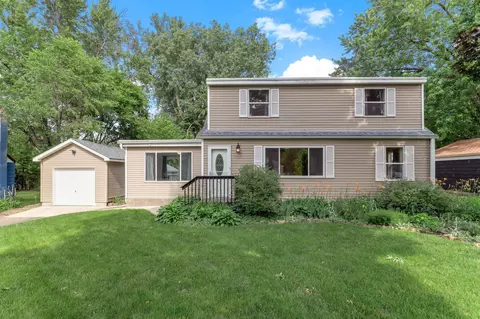 5386 Clifton Dr, Mounds View, MN 55112
