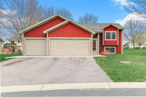 1490 Fireside Rd, Waconia, MN 55387