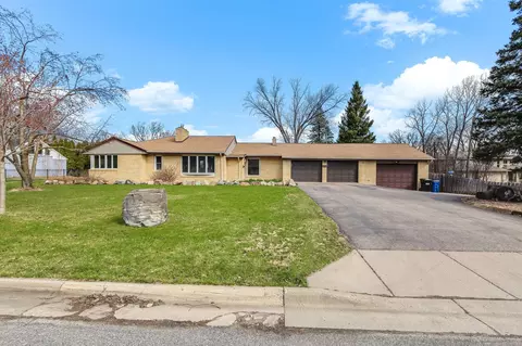 501 Drillane Rd, Hopkins, MN 55305