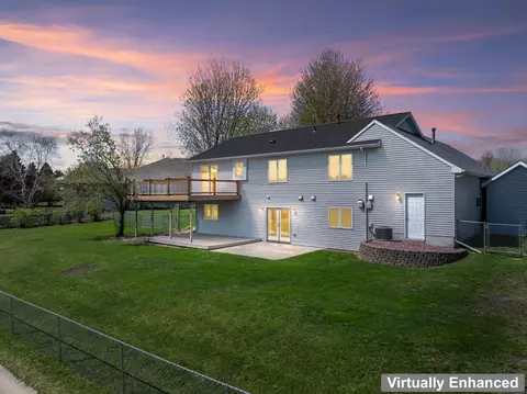 Exterior - 465 8th St SW, Plainview, MN 55964 photo 6 of 10