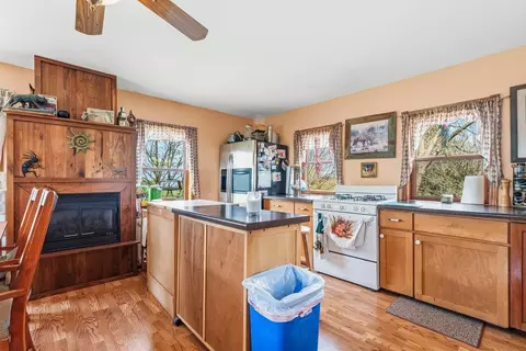 Kitchen - 63095 220th Ave, Kellogg, MN 55945 photo 4 of 4