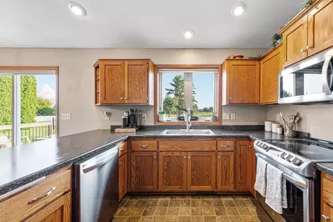 Kitchen - 2505 30th St NW, Faribault, MN 55021 photo 4 of 5