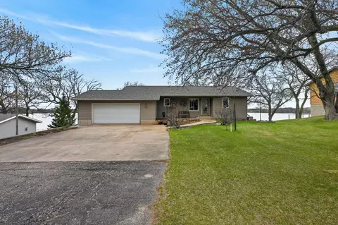 1474 E Lake Brophy Rd NW, Alexandria, MN 56308