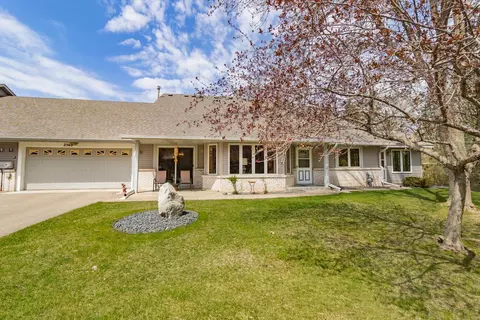 2569 Sumac Cir, White Bear Lake, MN 55110