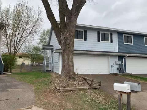 5233 Unity Ct, Crystal, MN 55429