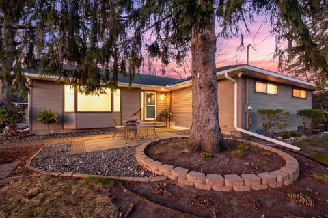 2998 Burnside Ave, Eagan, MN 55121