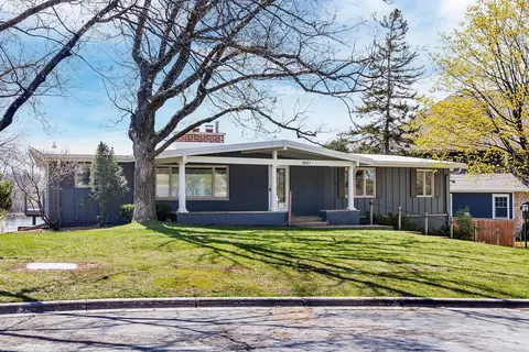 5621 Interlachen Cir, Edina, MN 55436