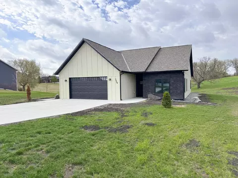 3408 Pebble Hills Dr, Fergus Falls, MN 56537