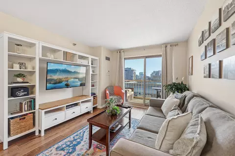 401 S 1st St #1221, Minneapolis, MN 55401