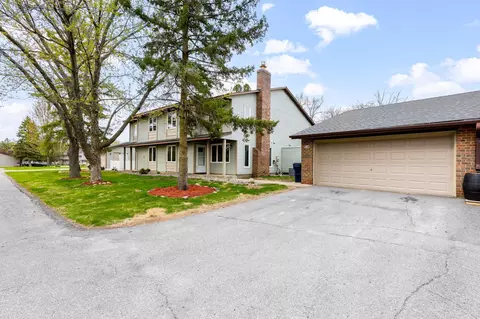4677 Sorrell Pt, Eagan, MN 55122