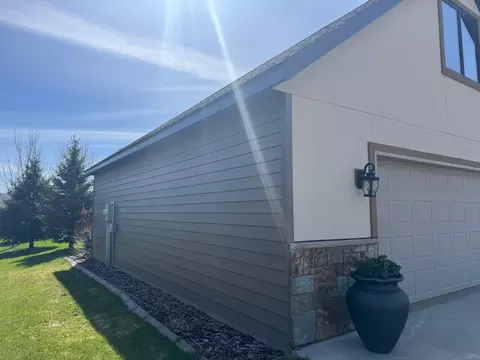 Exterior - 2122 37th St S, Saint Cloud, MN 56301 photo 7 of 14