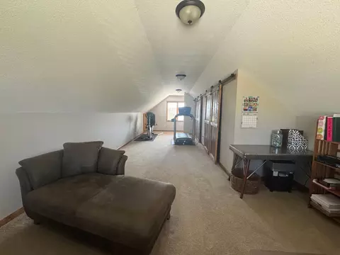 Entry Way - 2122 37th St S, Saint Cloud, MN 56301 photo 6 of 11