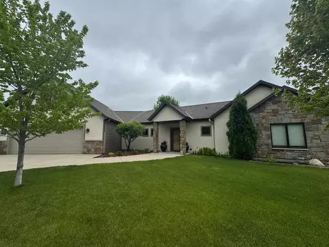 2122 37th St S, Saint Cloud, MN 56301