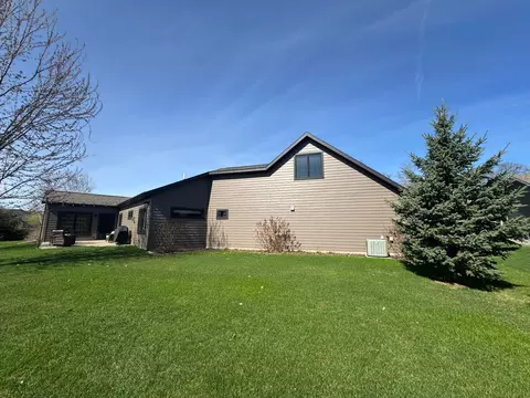 Exterior - 2122 37th St S, Saint Cloud, MN 56301 photo 13 of 14