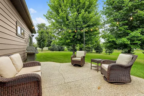 Exterior - 2122 37th St S, Saint Cloud, MN 56301 photo 6 of 9