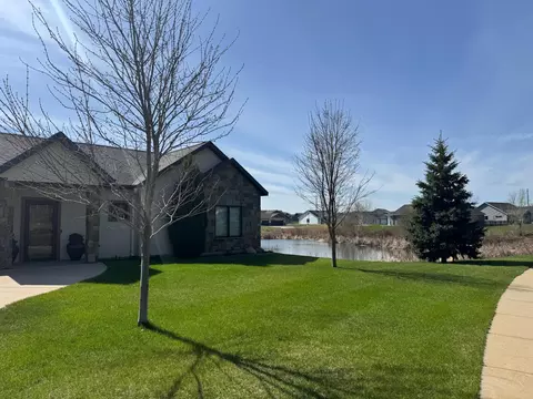 Exterior - 2122 37th St S, Saint Cloud, MN 56301 photo 10 of 14