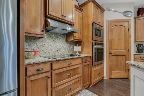 Kitchen - 2122 37th St S, Saint Cloud, MN 56301 photo 6 of 9