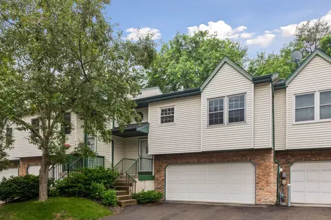 7325 Bren Ln, Eden Prairie, MN 55346