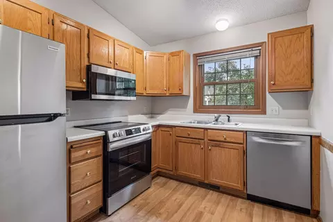 7325 Bren Ln, Eden Prairie, MN 55346