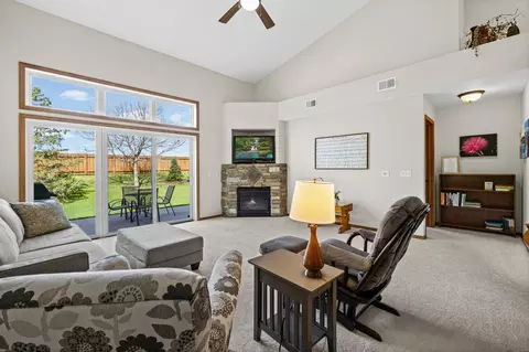 9741 Alvarado Ln N #3802, Maple Grove, MN 55311