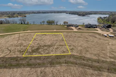 2 Nnn Lakeview Ct, Cleveland, MN 56017