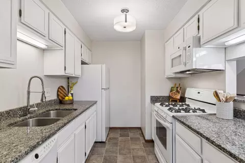 Kitchen - 2122 22nd St E, Minneapolis, MN 55404 photo 3 of 5