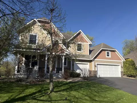 10601 Watersedge Ln, Woodbury, MN 55129