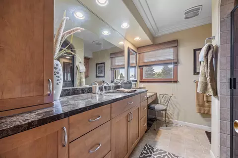 Bath - 16460 38th St SE, Mapleton, ND 58059 photo 1 of 5