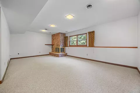 Living - 16460 38th St SE, Mapleton, ND 58059 photo 5 of 7